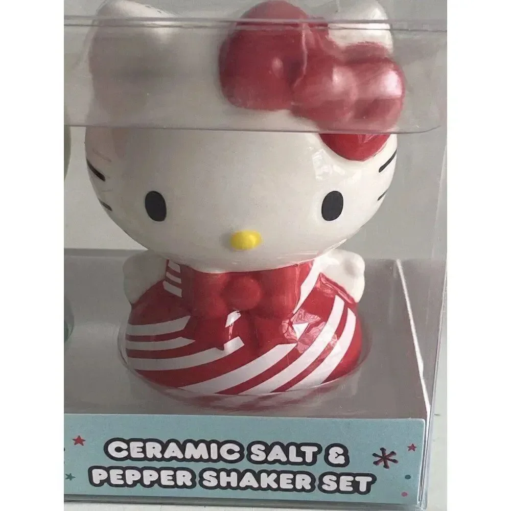 HELLO KITTY Holiday Christmas Ceramic Salt & Pepper Shaker Set‎ Tree Candy Cane